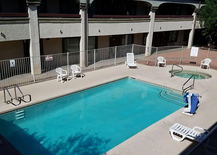 Premier Tolleson Motel